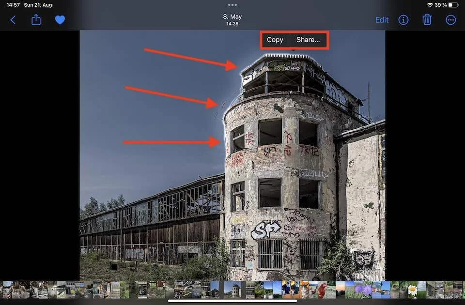Extract subject from a photo in iOS 16