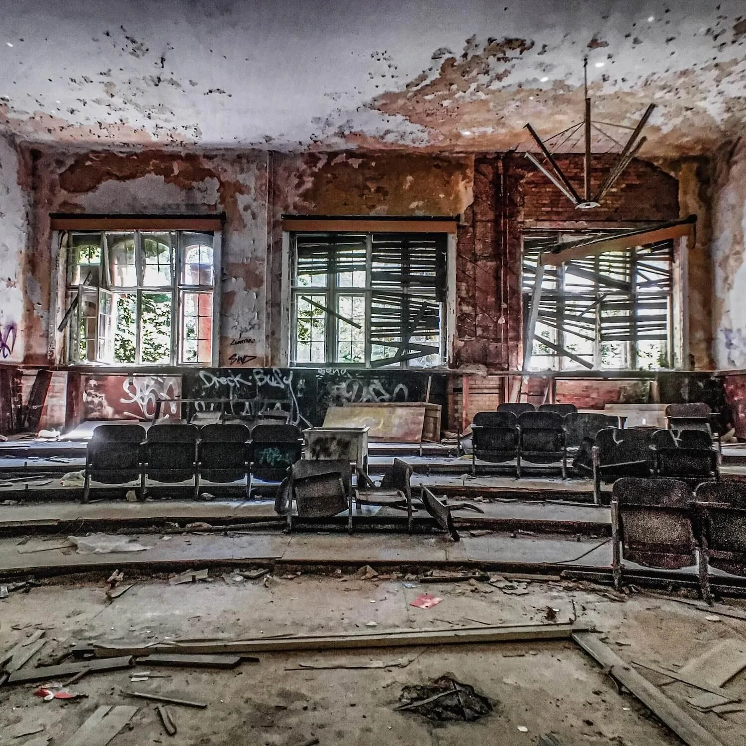 Abandoned auditorium at the Beelitz Heilstätten